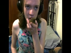 Teen eats shit while on live stream